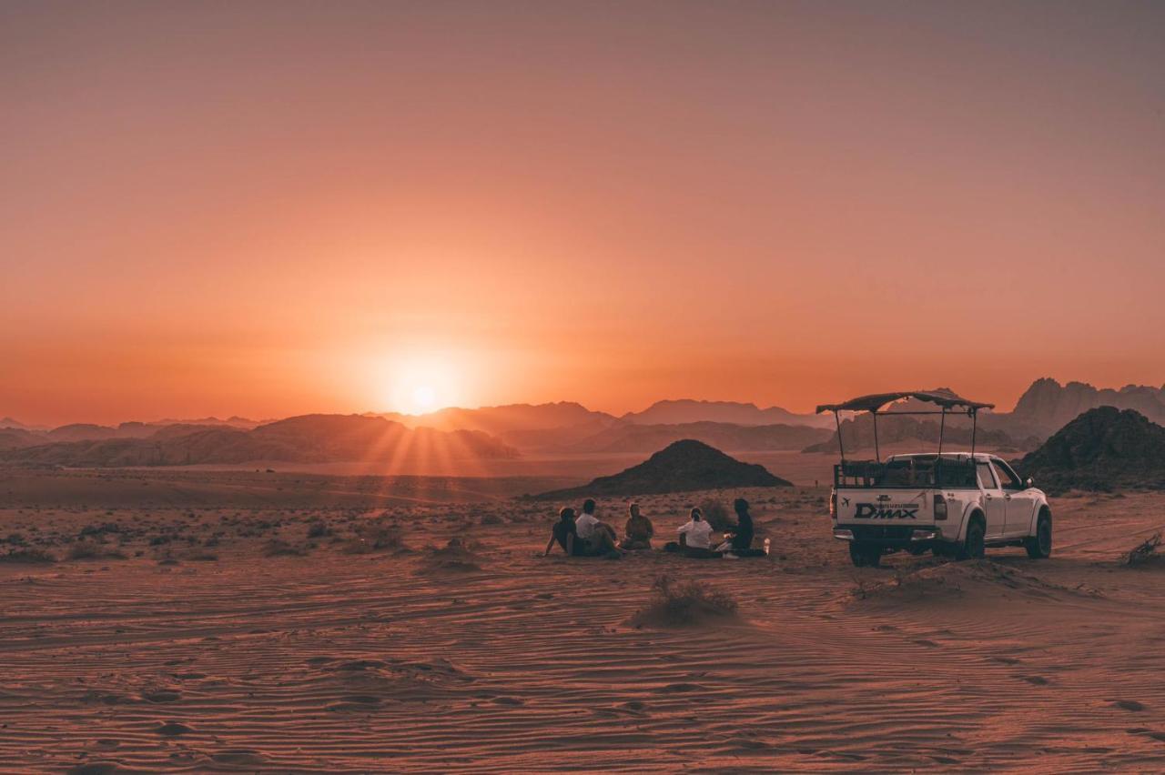 Wadi Rum Galaxy Camp Exterior photo