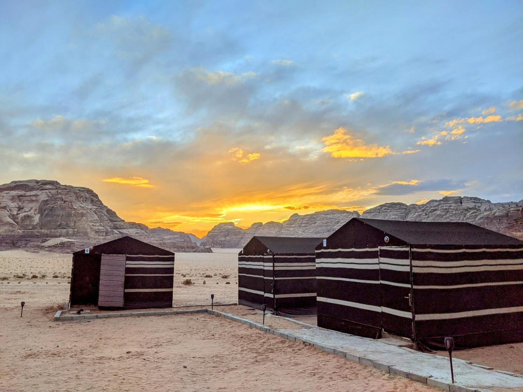 Wadi Rum Galaxy Camp Exterior photo